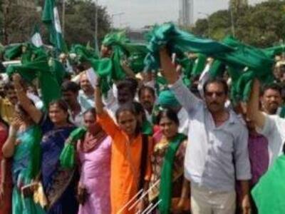 India: Lxs agricultorxs de Karnataka protestan contra la propuesta de realizar ensayos de campo con maíz y algodón modificados genéticamente