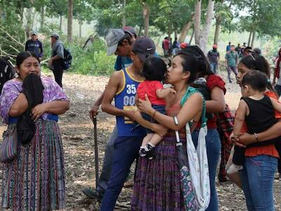 Condenan desalojos y violencia contra campesinos en Guatemala