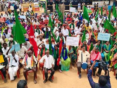 India: Movimientos Campesinos protestan por la adquisición forzosa de tierras agrícolas cerca del aeropuerto de Bengaluru